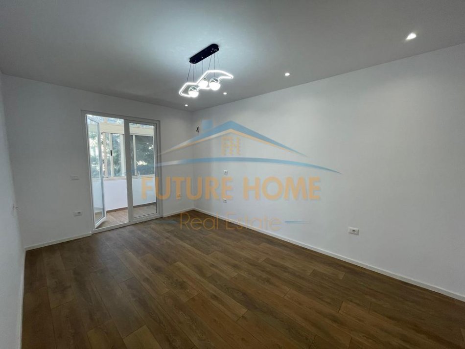 Tirane, jepet me qera apartament 2+1 Kati 4, 68 m² 650 € (Myslym Shyri pranë Shkollës &quot;Pjetër Budi&quot;)