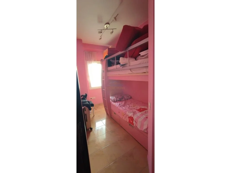 Tirane, jepet me qera apartament 2+1 Kati 1, 60 m² 450 € (Fresk)