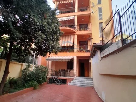 Qera, Vilë, Brryl, Tiranë AREA57777