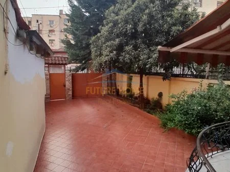 Qera, Vilë, Brryl, Tiranë AREA57777