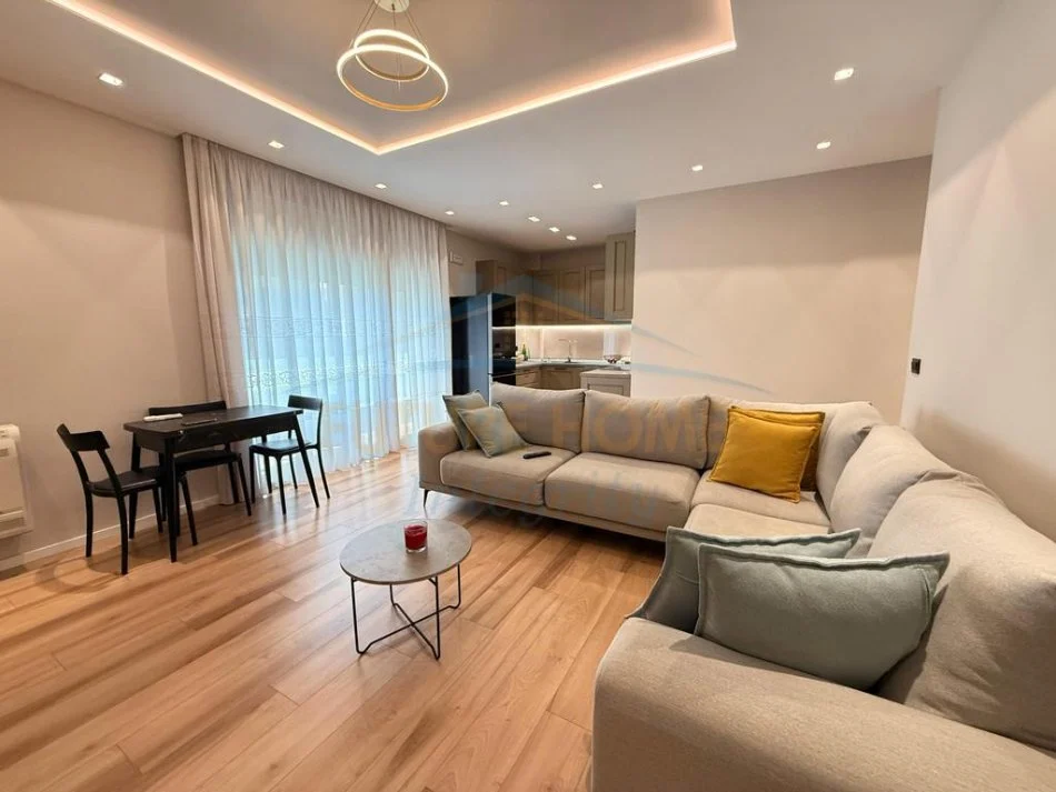 Tirane, shitet apartament 1+1+Aneks+Ballkon Kati 1, 80 m² 250.000 € (teodor keko)