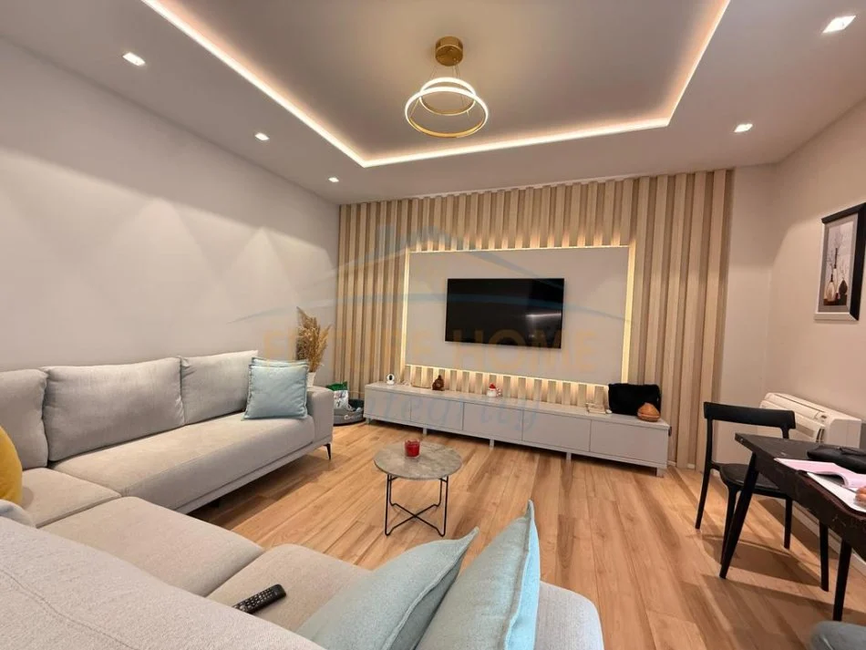 Tirane, shitet apartament 1+1+Ballkon (Sofia Residence TEG) Cmimi 227.000€