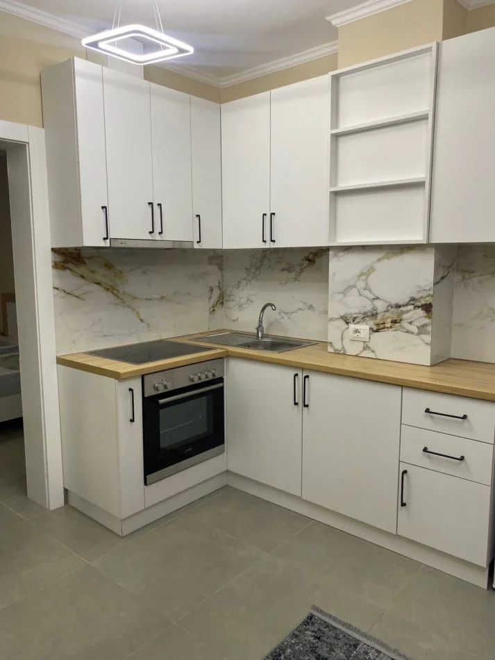 Tirane, jepet me qera apartament 1+1 Kati 1, 70 m² 400 €