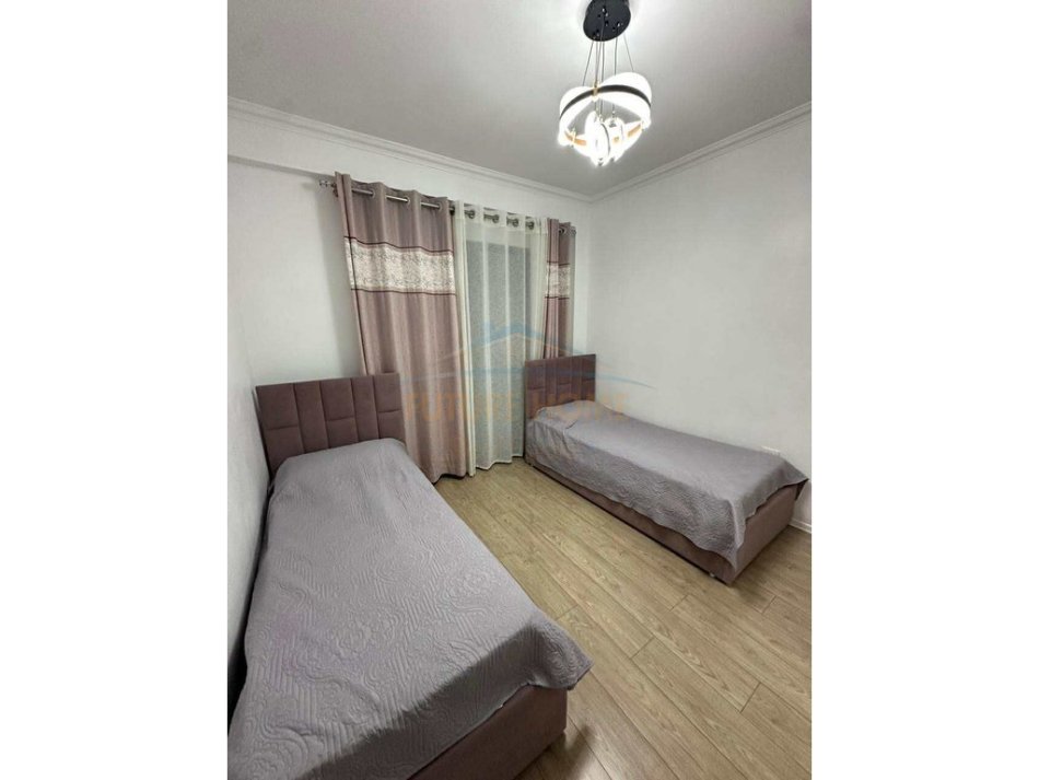 Tirane, shitet apartament 3+1 Kati 8, 113 m² 230.000 € (OASIS RESEDENCE)