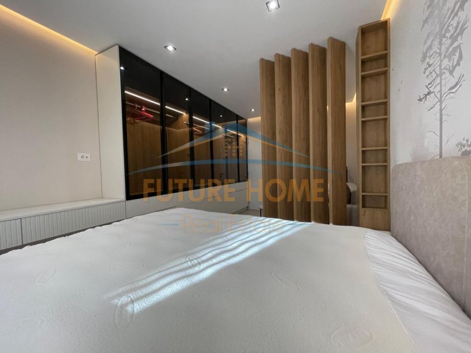 Tirane, shes apartament 1+1+Ballkon Kati 1, 75 m² 200.000 € (Xhamlliku)