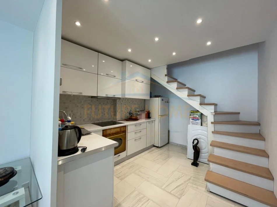 Tirane, shes apartament Kati 0, 78 m² 102.000 € (OXHAKU)