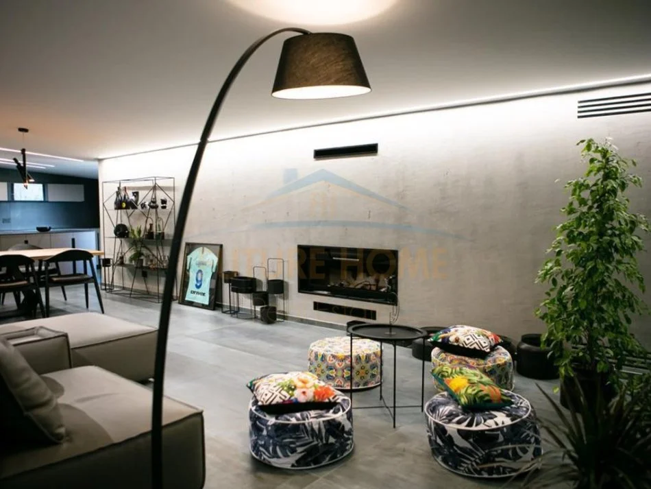 Tirane, shitet apartament+verande | Penthouse 3+1+Ballkon Kati 6, 390 m² 850.000 € (LIQENI I THATE)