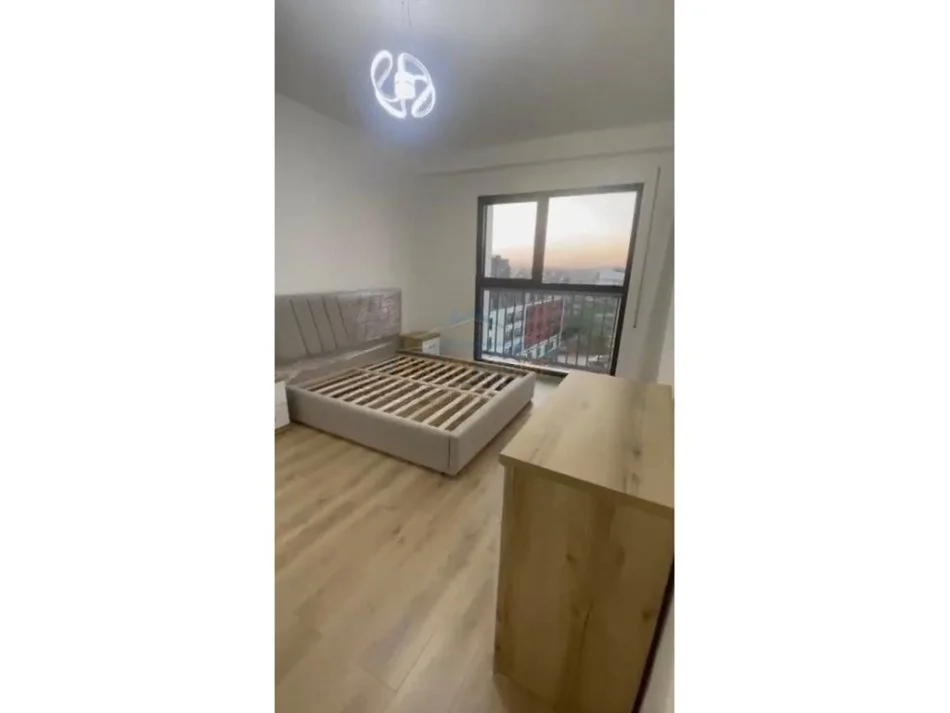 Tirane, jepet me qera apartament 1+1 Kati 8, 69 m² 550 € (JORDAN MISJA)