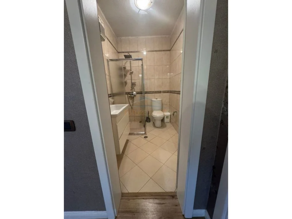 Tirane, shitet apartament 2+1 Kati 4, 128 m² 385.000 € (Bllok)