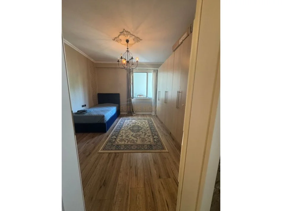 Tirane, shitet apartament 2+1+2 Kati 4, 128 m² 385.000 € (BLLOK)