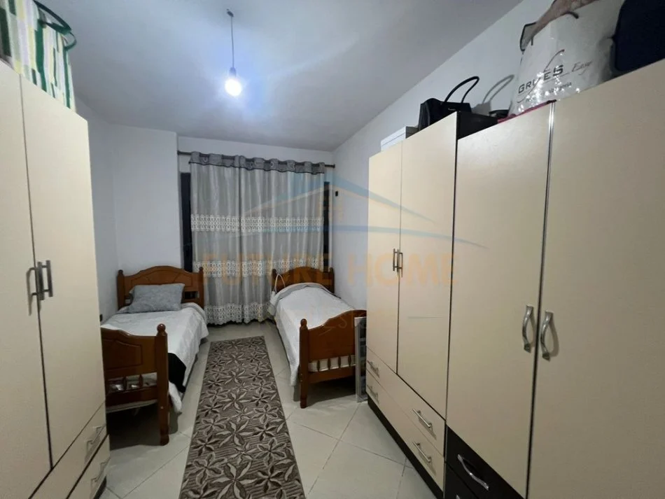 Tirane, shitet apartament 2+1 Kati 2, 105 m² 120.000 € (UNAZA E RE)