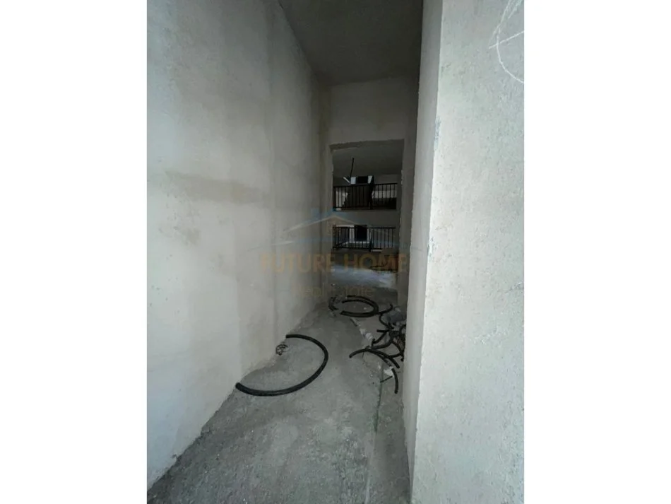 Tirane, shitet apartament 1+1 Kati 3, 69 m² 95.000 € (QSUT)