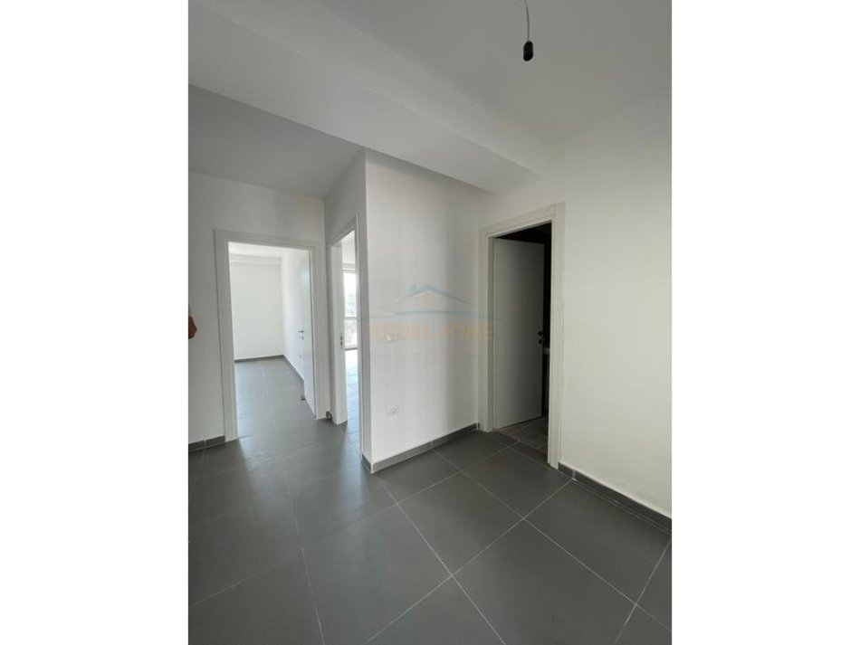 Tirane, shitet apartament 3+1 Kati 1, 109 m² 130.100 € (5 MAJI)