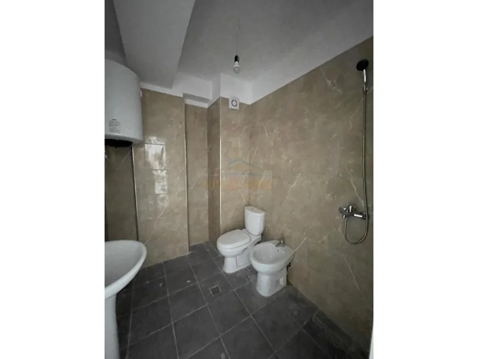 Tirane, shitet 2+1+Aneks+Ballkon Kati 1, 109 m² 130.164 € (5 maj)