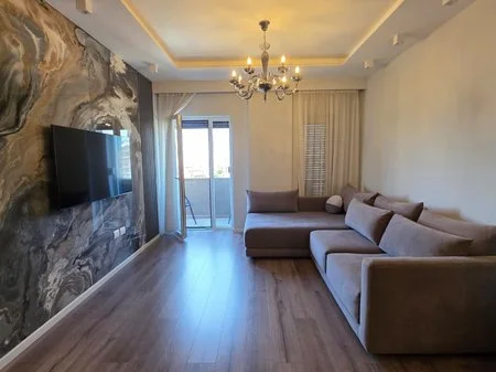 Tirane, jepet me qera apartament 2+1+Aneks+Ballkon , 90 m² 900 € (rruga panorama)