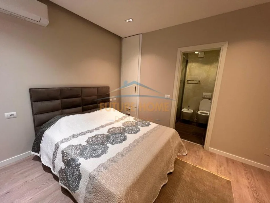 Tirane, jepet me qera apartament 3+1 Kati 7, 116 m² 1.000 € (RRUGA PANORAMA)