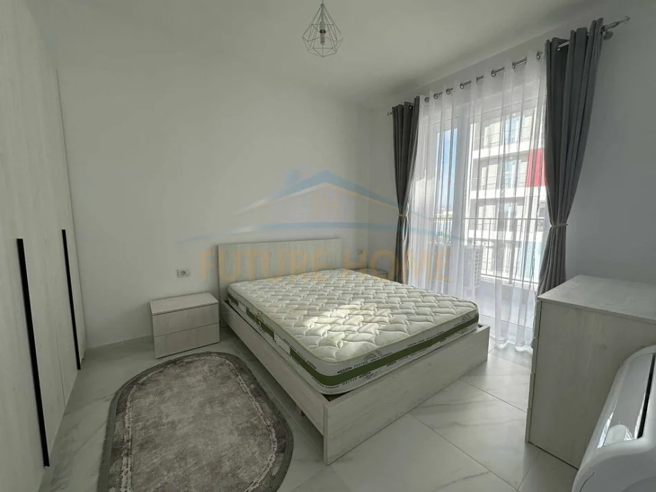 Tirane, jepet me qera apartament 1+1 Kati 3, 64 m² 420 € (UNIVERS CITY)