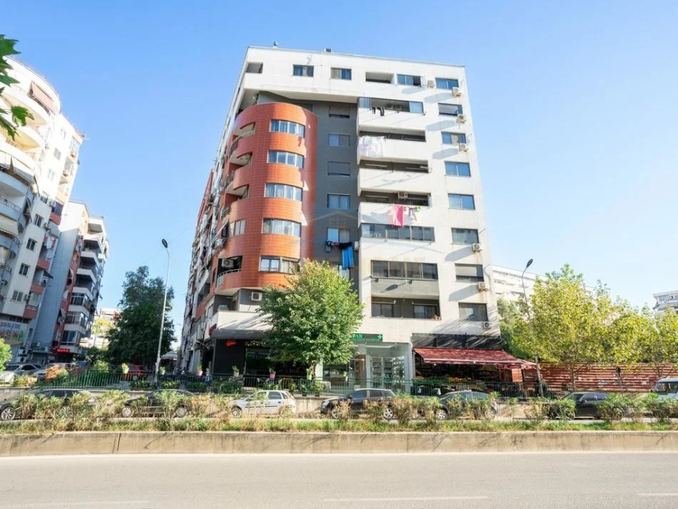 Tirane, shitet apartament 2+1 Kati 2, 104 m² 210.000 € 
