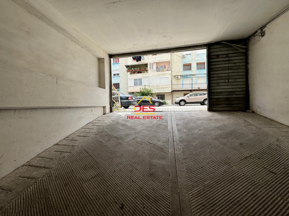 Vlore, shitet garazh Kati -1, 41 m² 34.000 € (Rruga Gjergj Kastrioti)