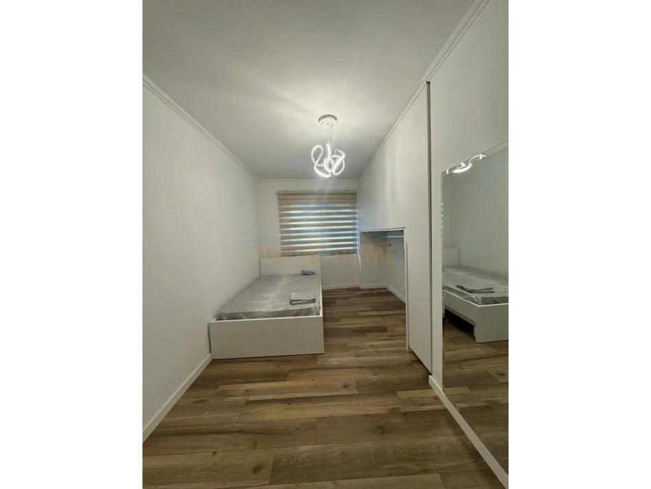 Tirane, jap me qera apartament 2+1 Kati 4, 94 m² 650 € (Rruga e Dibres)