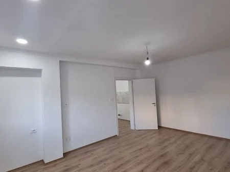 Tirane, shitet apartament 2+1+Ballkon Kati 6, 72 m² 162.000 € (stadiumi dinamo)