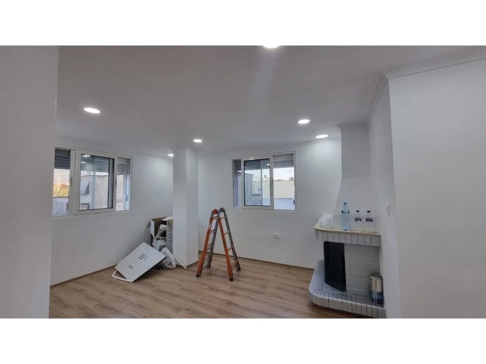 Tirane, shitet apartament 2+1+Ballkon Kati 6, 72 m² 162.000 € (Stadiumi Dinamo)