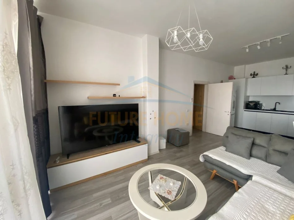jepet me qera apartament 1+1 Kati 1, 108 m² 390 € (Rruga e Dajtit)