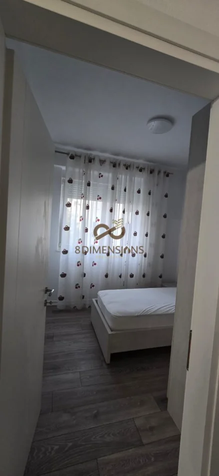 Tirane, jepet me qera apartament 2+1+Ballkon Kati 3, 74 m² 600 € (liqeni i thate)  D8242A-93