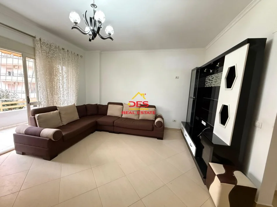 Vlore, shitet apartament 2+1+Ballkon Kati 2, 102 m² 160.000 € (Rruga Gjergj Arianiti)
