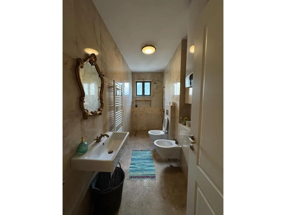 Tirane, shitet apartament 2+1+Ballkon Kati 3, 160 m² 650.000 € (STADIUMI AIR ALBANIA)