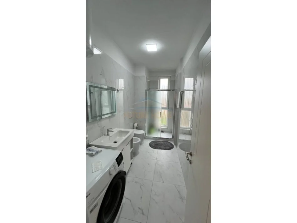 Tirane, jepet me qera apartament 1+1 Kati 3, 73 m² 600 € 