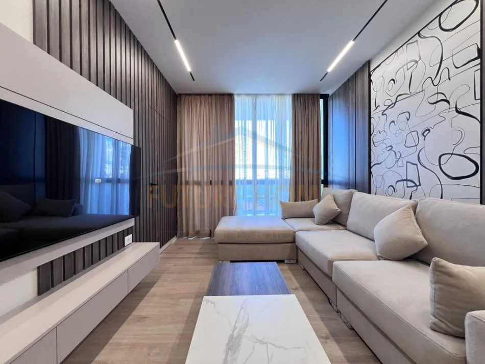 Tirane, shitet apartament 2+1+Ballkon Kati 4, 81 m² 237.000 € (21 Dhjetori)