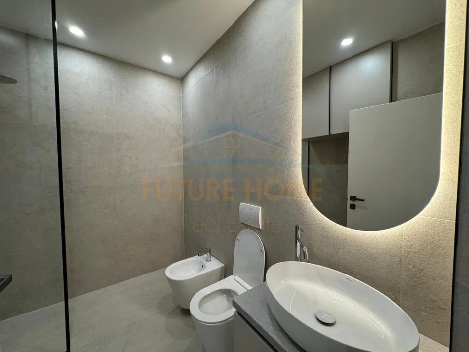 Tirane, shitet apartament 2+1+Ballkon Kati 4, 81 m² 237.000 € (21 Dhjetori)