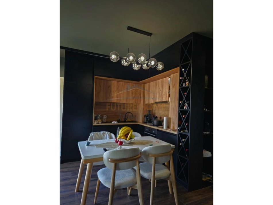 Tirane, shitet apartament 2+1+Verande+Garderobe Kati 5, 231.68 m² 450.000 € (Ish Tregu Elektrik)