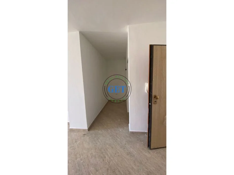 Durres, shitet apartament 1+1+Ballkon Kati 5, 82 m² 85.000 € (Plazh Hekurudha)