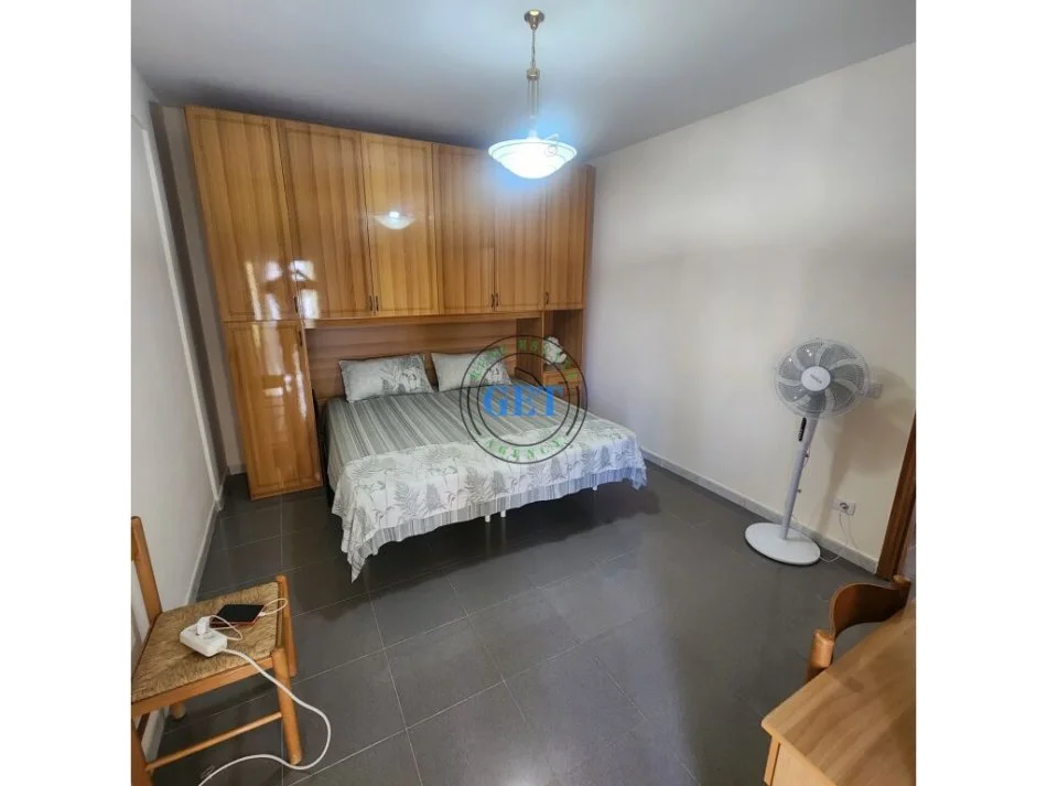 Durres, jepet me qera apartament 3+1 Kati 4, 165 m² 800 € (Vollga)