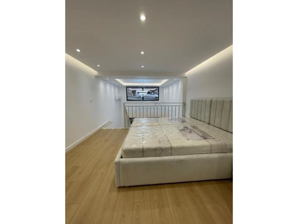 Tirane, jepet me qera apartament 1+1 Kati 0, 38 m² 400 € 