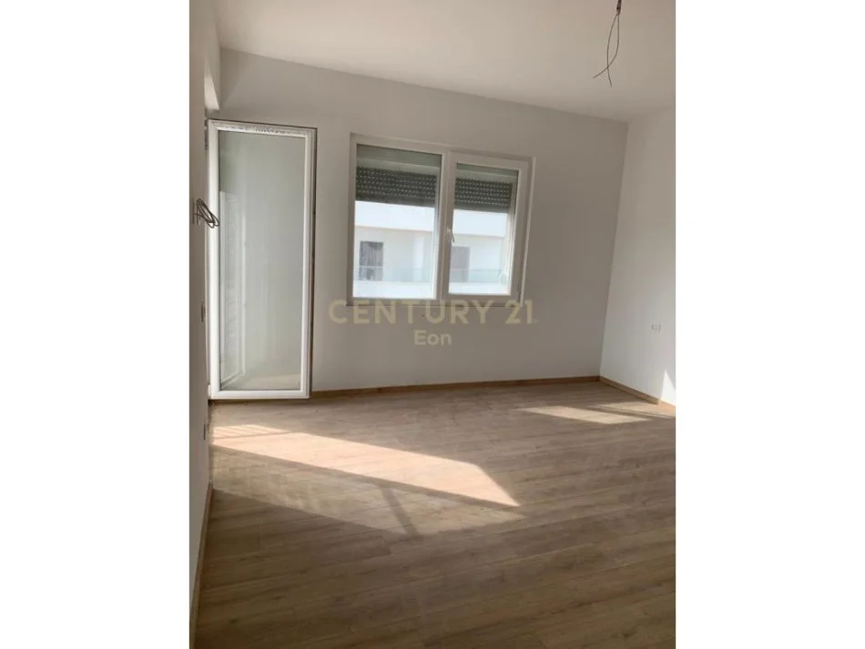 SHITET APARTAMENT 2+1 ME PAMJE DETI NE QERRET!