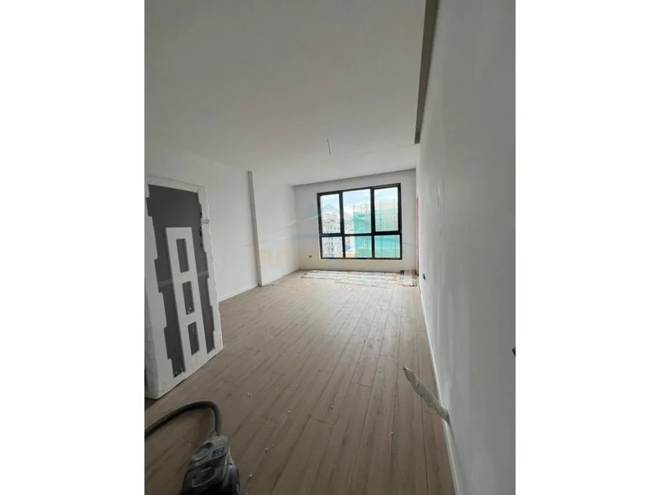 Tirane, shes apartament 1+1+Ballkon Kati 9, 78 m² 239000 € (SQUARE 21)