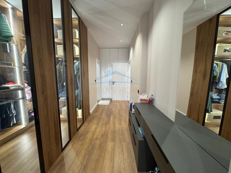 Tirane, shitet apartament 2+1 Kati 2, 107 m² 155.000 € 