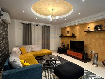 Tirane, shitet apartament 2+1 Kati 5, 97 m² 330.000 € (RRUGA E ELBASANIT)