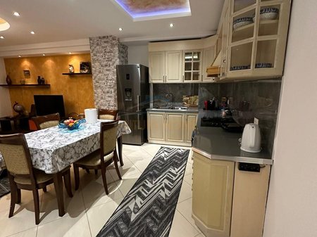 Tirane, shitet apartament 2+1 Kati 5, 97 m² 330.000 € (RRUGA E ELBASANIT)