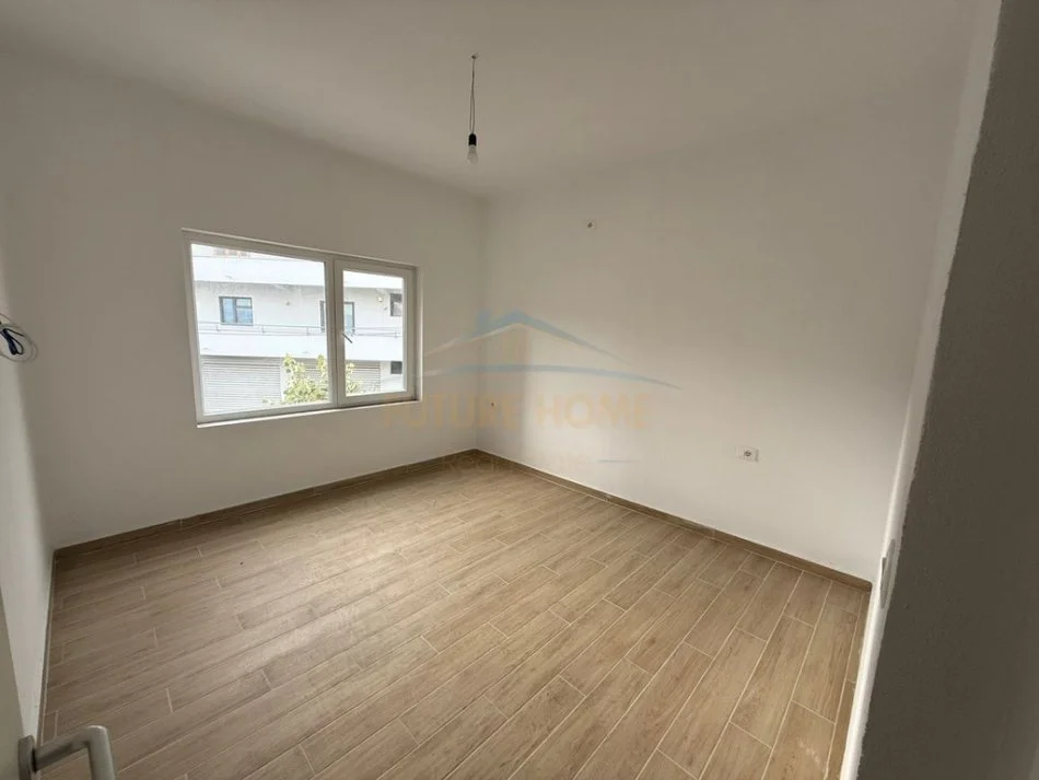 Pogradec, shitet apartament 2+1 Kati 2, 70 m² 85.000 € (Rruga Kajo Karafili)