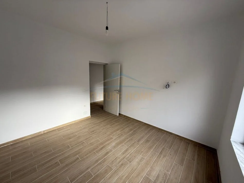 Pogradec, shitet apartament 2+1 Kati 2, 70 m² 85.000 € (Rruga Kajo Karafili)