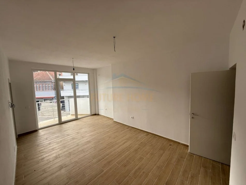 Pogradec, shitet apartament 2+1 Kati 2, 70 m² 85.000 € (Rruga Kajo Karafili)