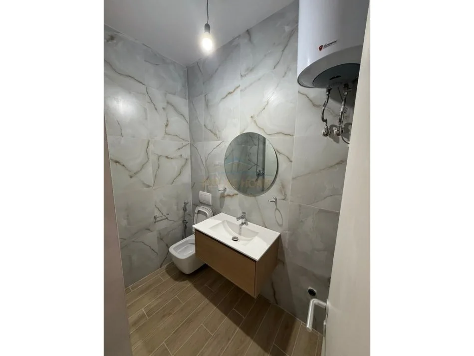 Pogradec, shitet apartament 2+1 Kati 2, 70 m² 85.000 € (Rruga Kajo Karafili)