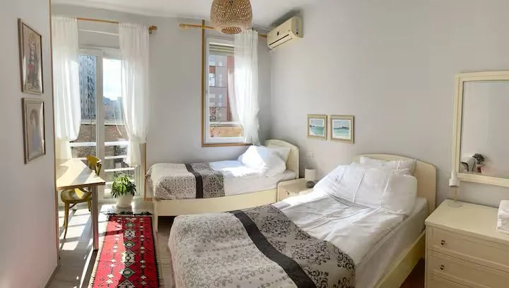 Tirane, shitet apartament 3+1+Ballkon Kati 3, 136 m² 260.000 € (rruga panorama)