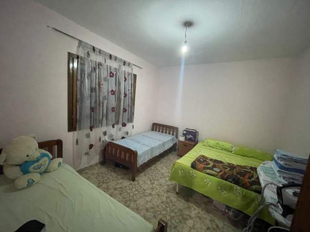 Tirane, jepet me qera shtepi 2+1 Kati 1, 100 m² 35.000 Leke (rruga 3 vellezerit kondi)
