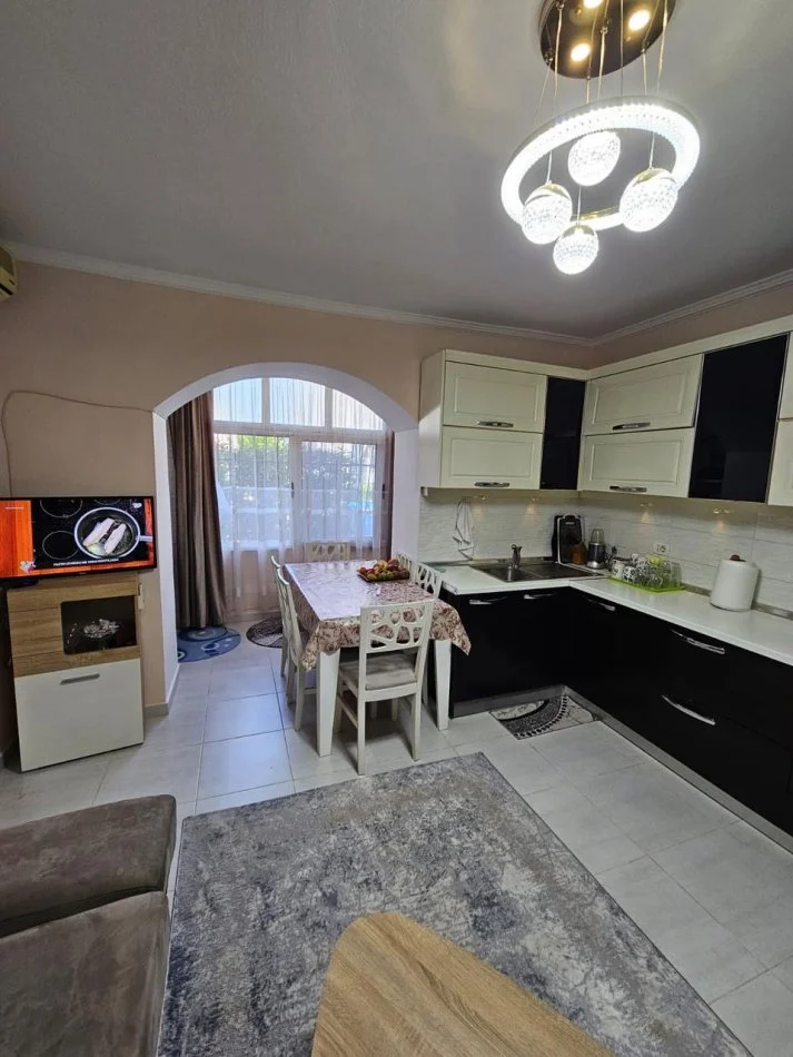 Tirane, shitet apartament 2+1 Kati 1, 170 m² 199.000 € (Te Ambasada Amerikane)