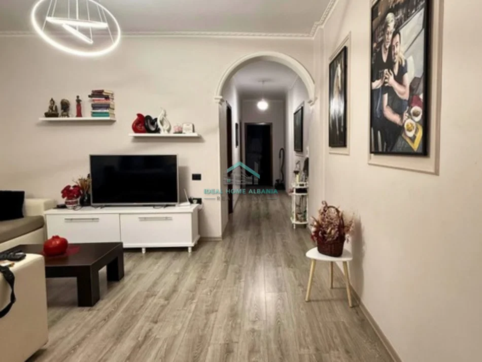 Vlore, shitet apartament 2+1+Ballkon Kati 6, 107 m² 185.000 € (skele vlore)